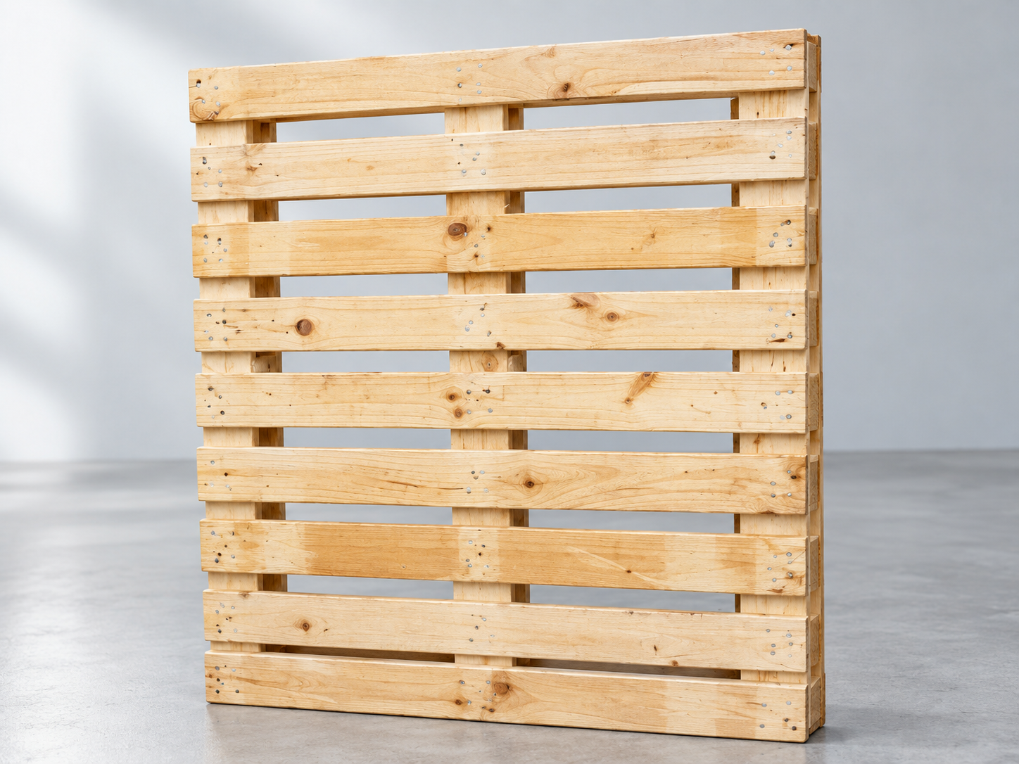 WOODEN PALLETS